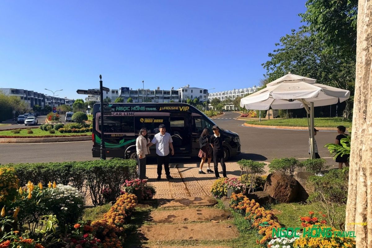 Thuê xe limousine Đà Lạt theo ngày