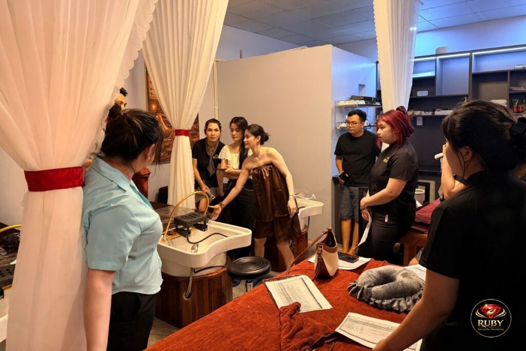 Massage quanh đây