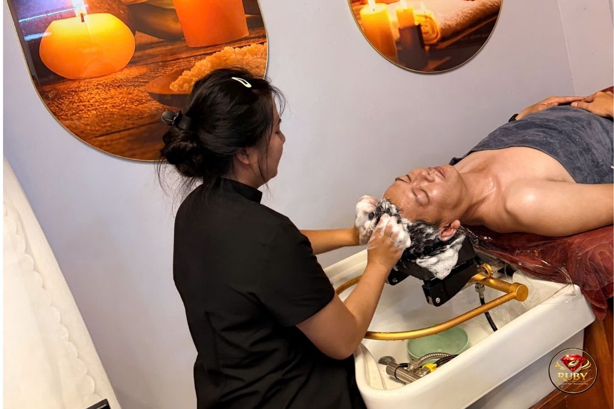 Massage quanh đây